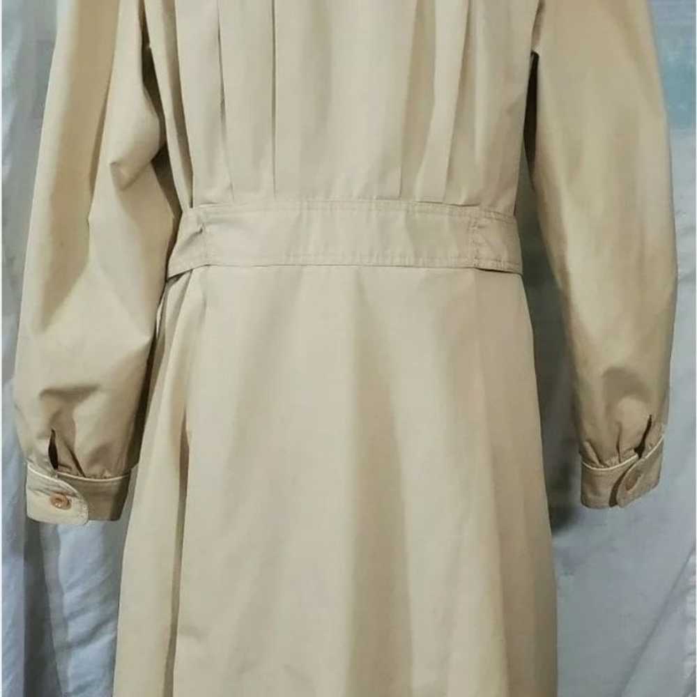 Classic Trench Coat from Montgomery Ward - image 3