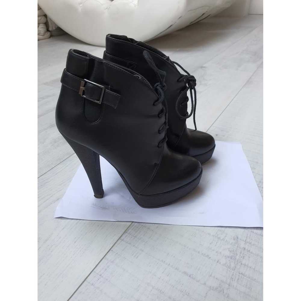 Charles David Vegan leather ankle boots - image 5