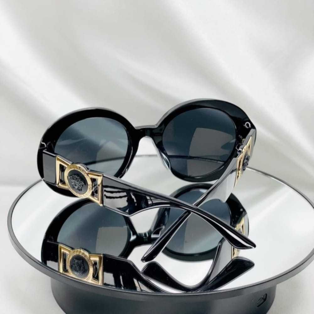 Versace Oversized sunglasses - image 9