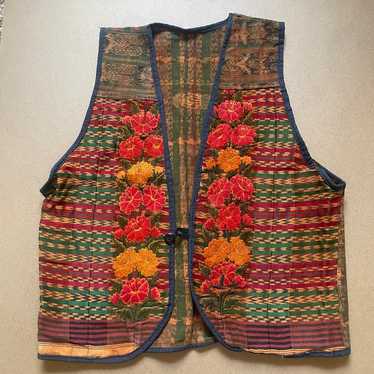 Vintage Floral Embroidered Vest - image 1