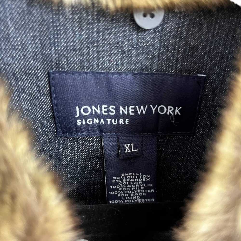 Vintage Jones New York Faux Fur Collar Denim Jack… - image 2