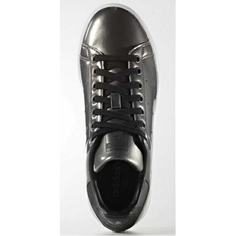 Adidas Stan Smith vinyl trainers - image 2