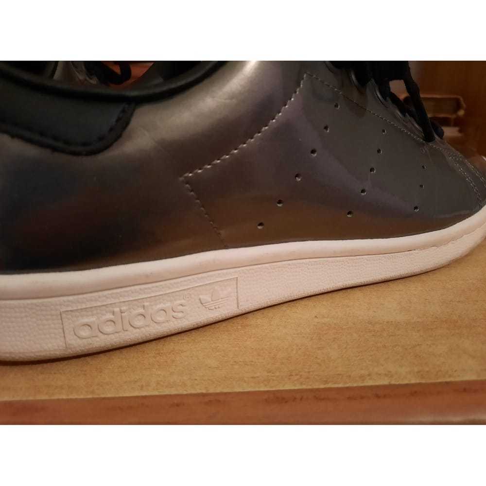 Adidas Stan Smith vinyl trainers - image 4