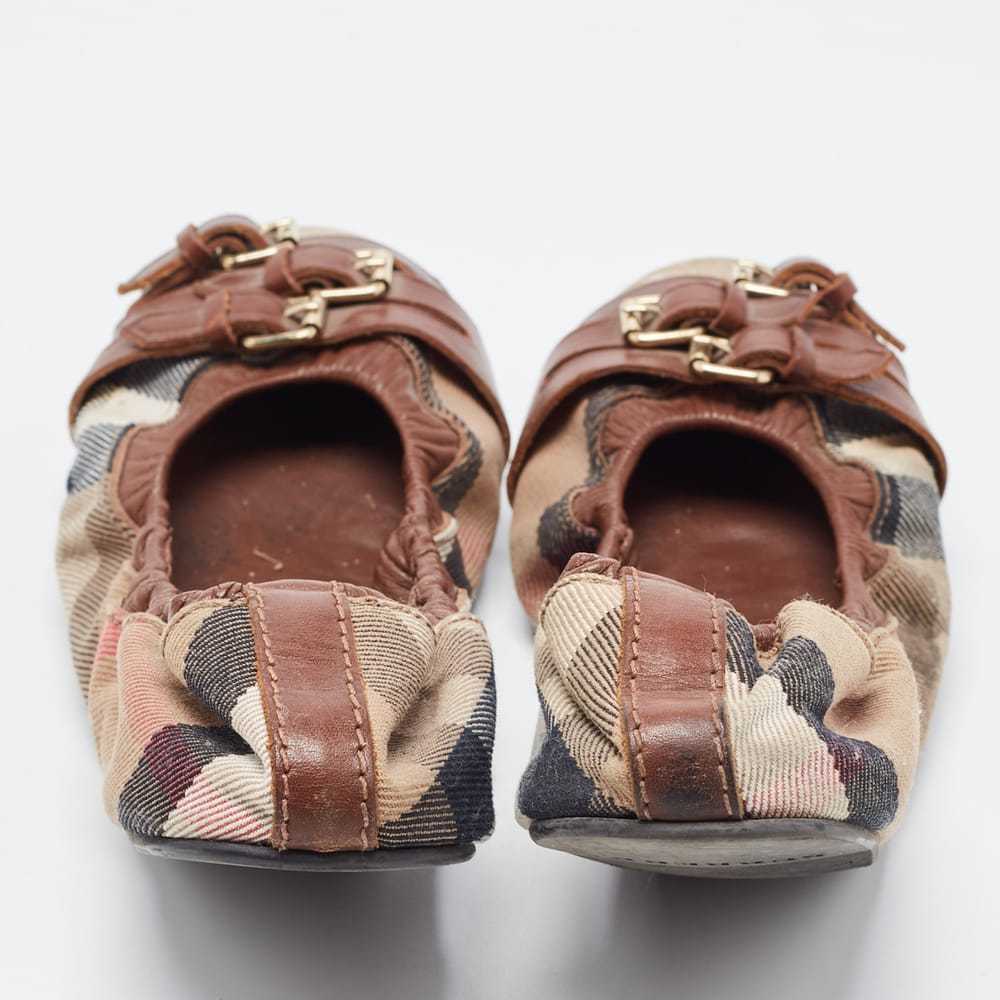 Burberry Leather flats - image 4