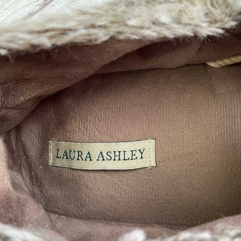 Laura Ashley Laura Ashley women S 5-6 furry slipp… - image 4