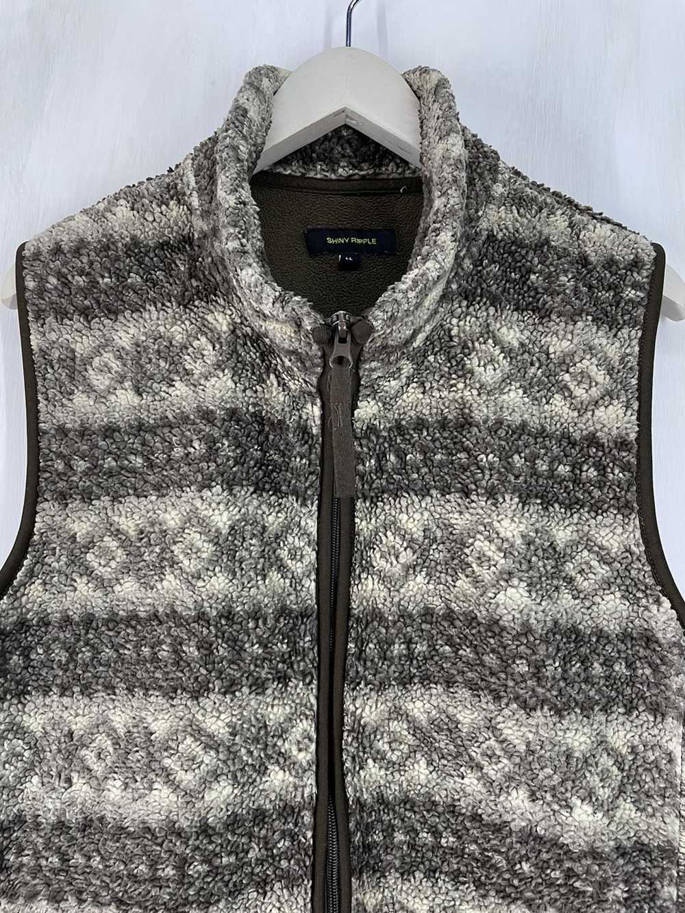 Japanese Brand Shiny Ripple fleece vest - image 3