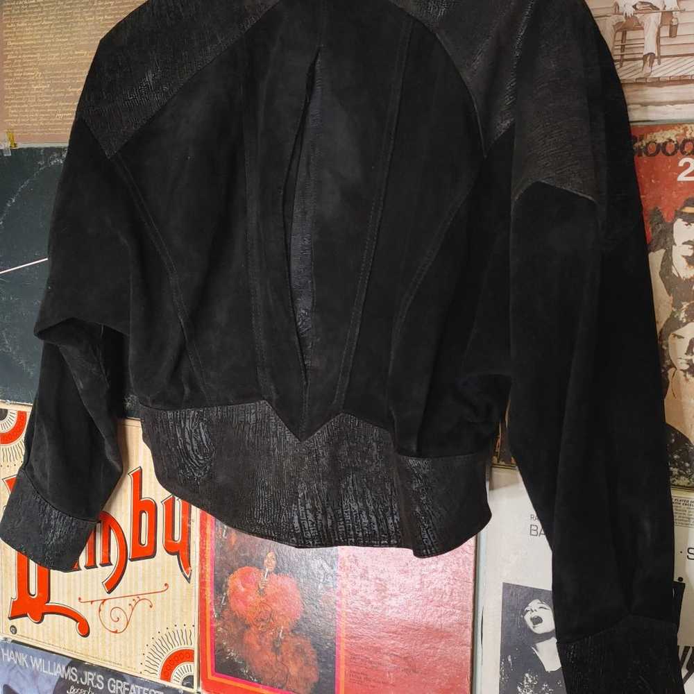 Vintage Global Identity black cropped leather jac… - image 4