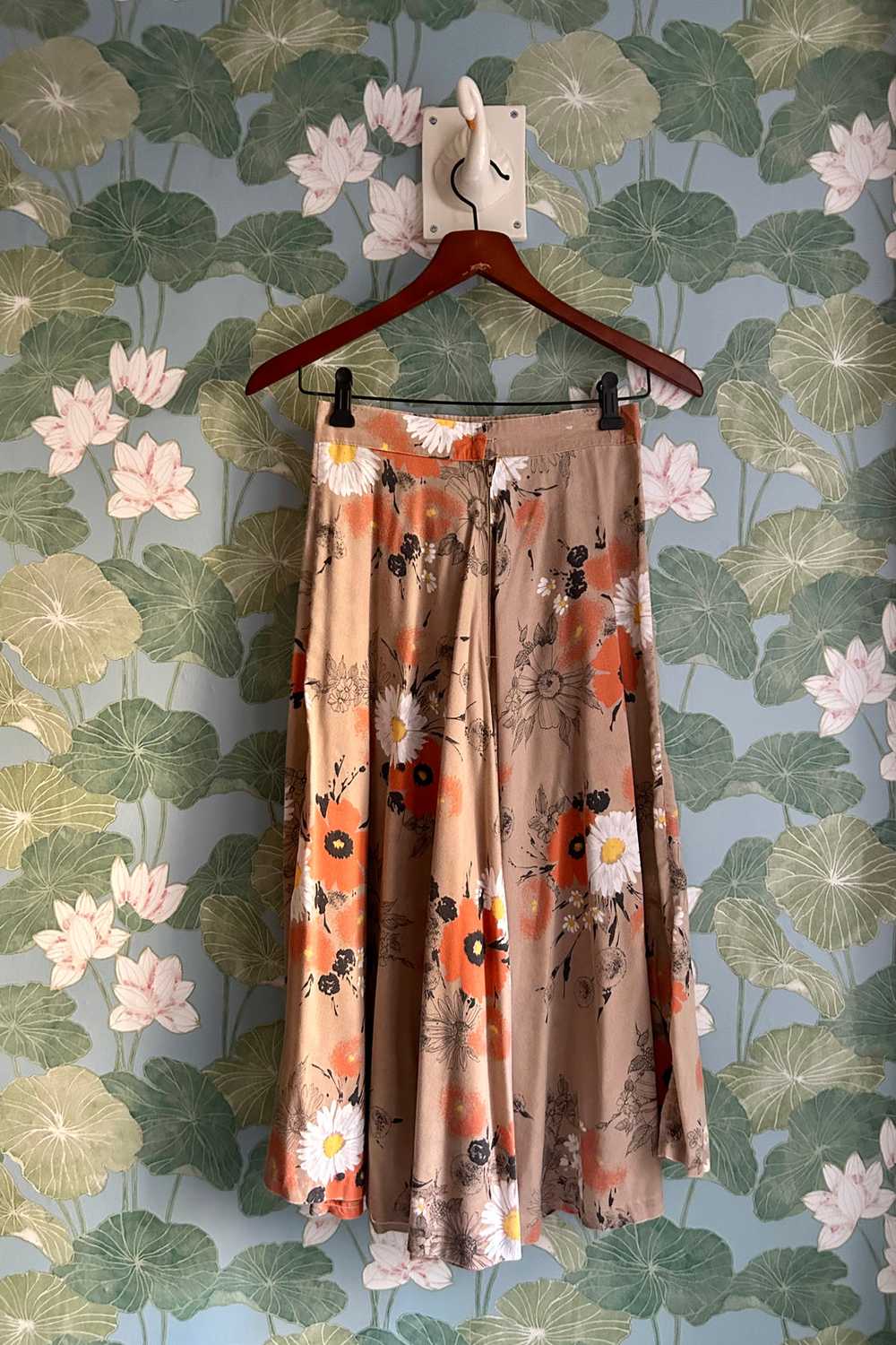 Tan Floral Skirt, 25W - image 3