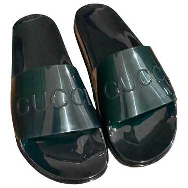 Gucci Rubber buckle strap sandal | Rubber sandals, Mens sandals fashion, Gucci  men