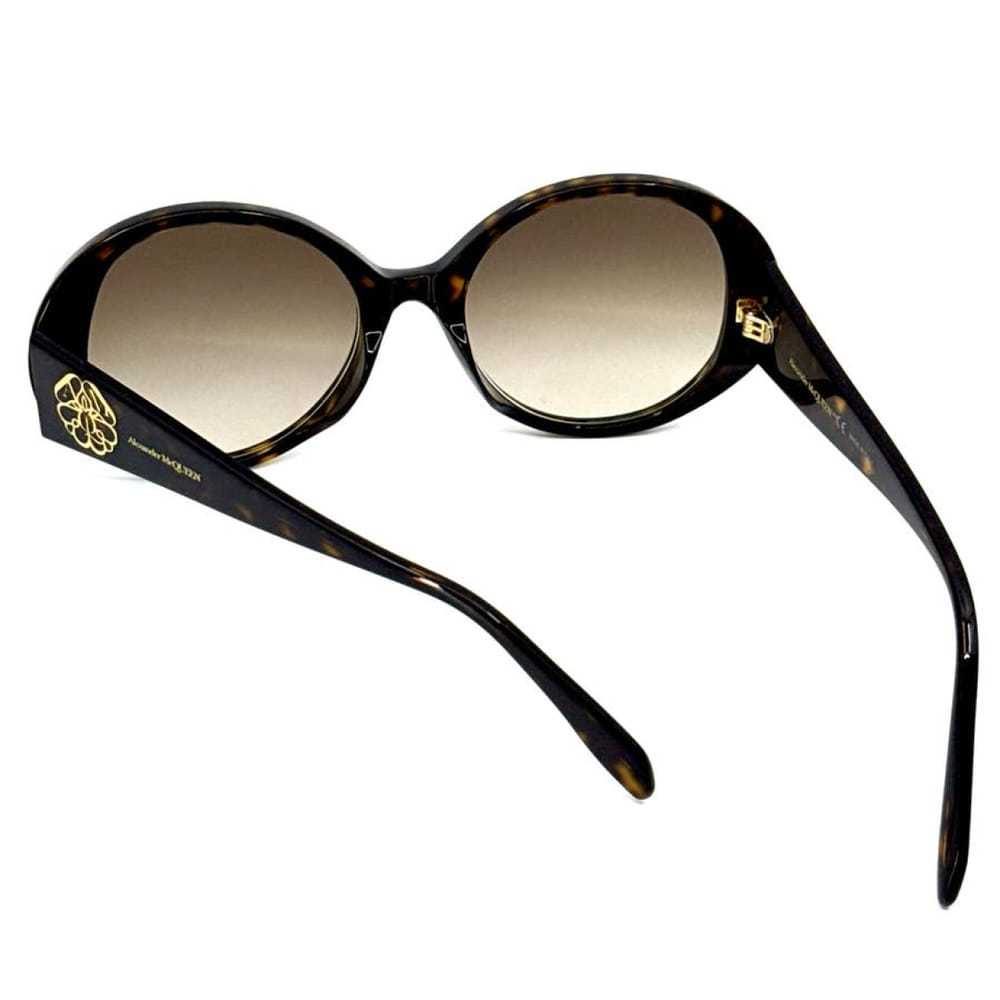 Alexander McQueen Oversized sunglasses - image 12