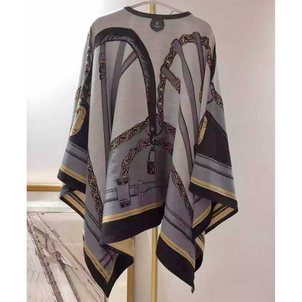 Louis Vuitton Wool cape - image 2