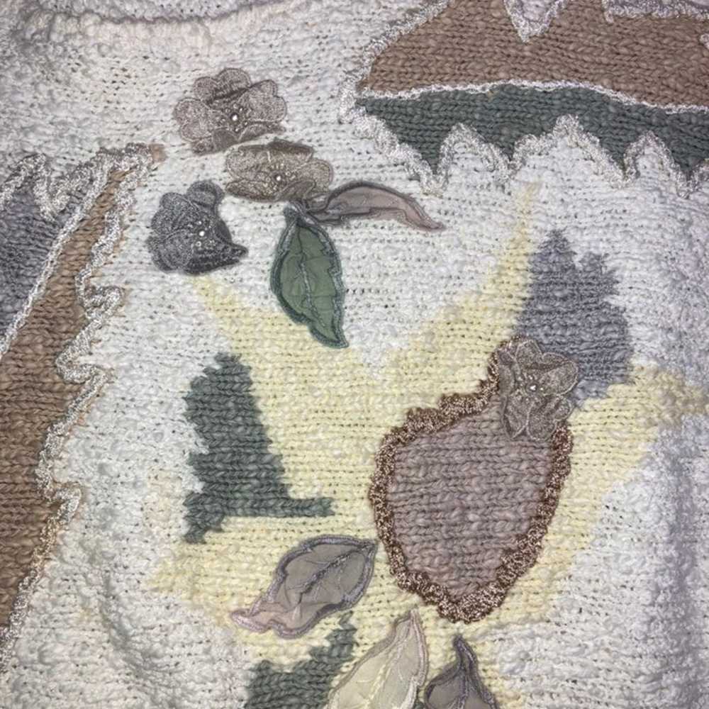 Vintage popcorn knit oversized floral appliqué 3-… - image 6