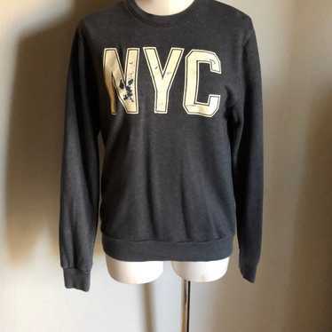 Old Navy “Vintage” NYC Grey Pullover Sweater Comfy