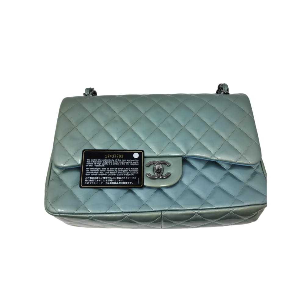 Chanel Timeless/Classique patent leather handbag - image 7