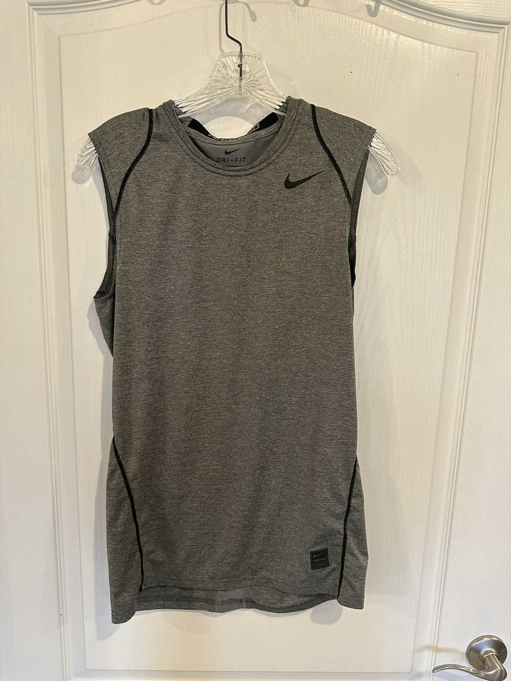 Nike Nike Pro Fit DriFit gray Tank Top Athletic S… - image 1