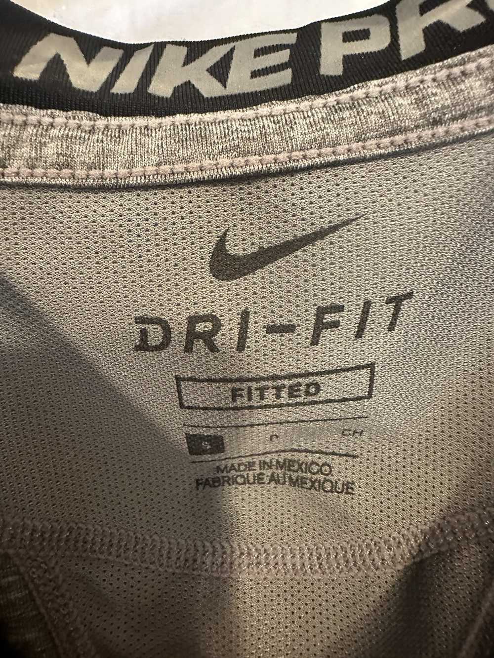 Nike Nike Pro Fit DriFit gray Tank Top Athletic S… - image 2