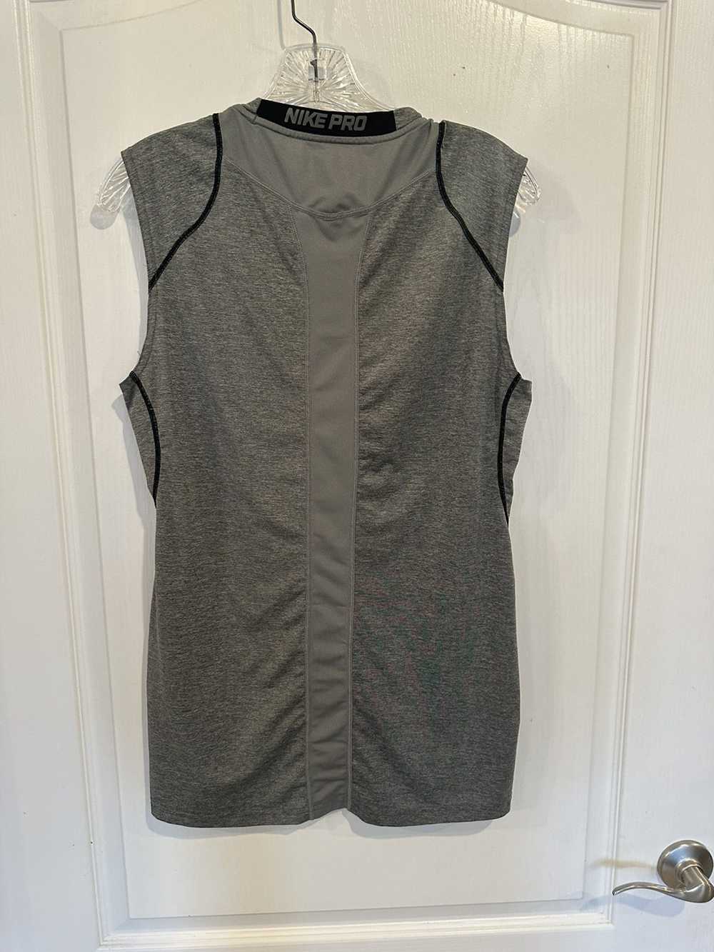 Nike Nike Pro Fit DriFit gray Tank Top Athletic S… - image 5