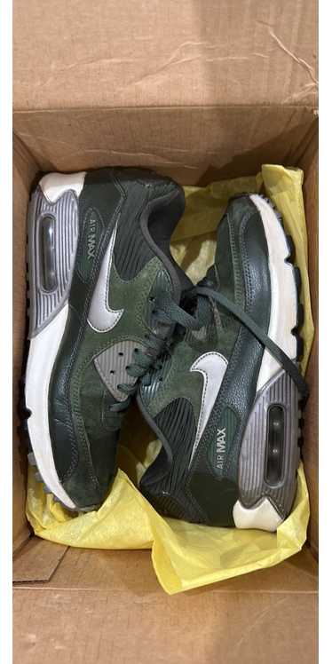 Nike Nike Air Max Womens 7.5 - image 1