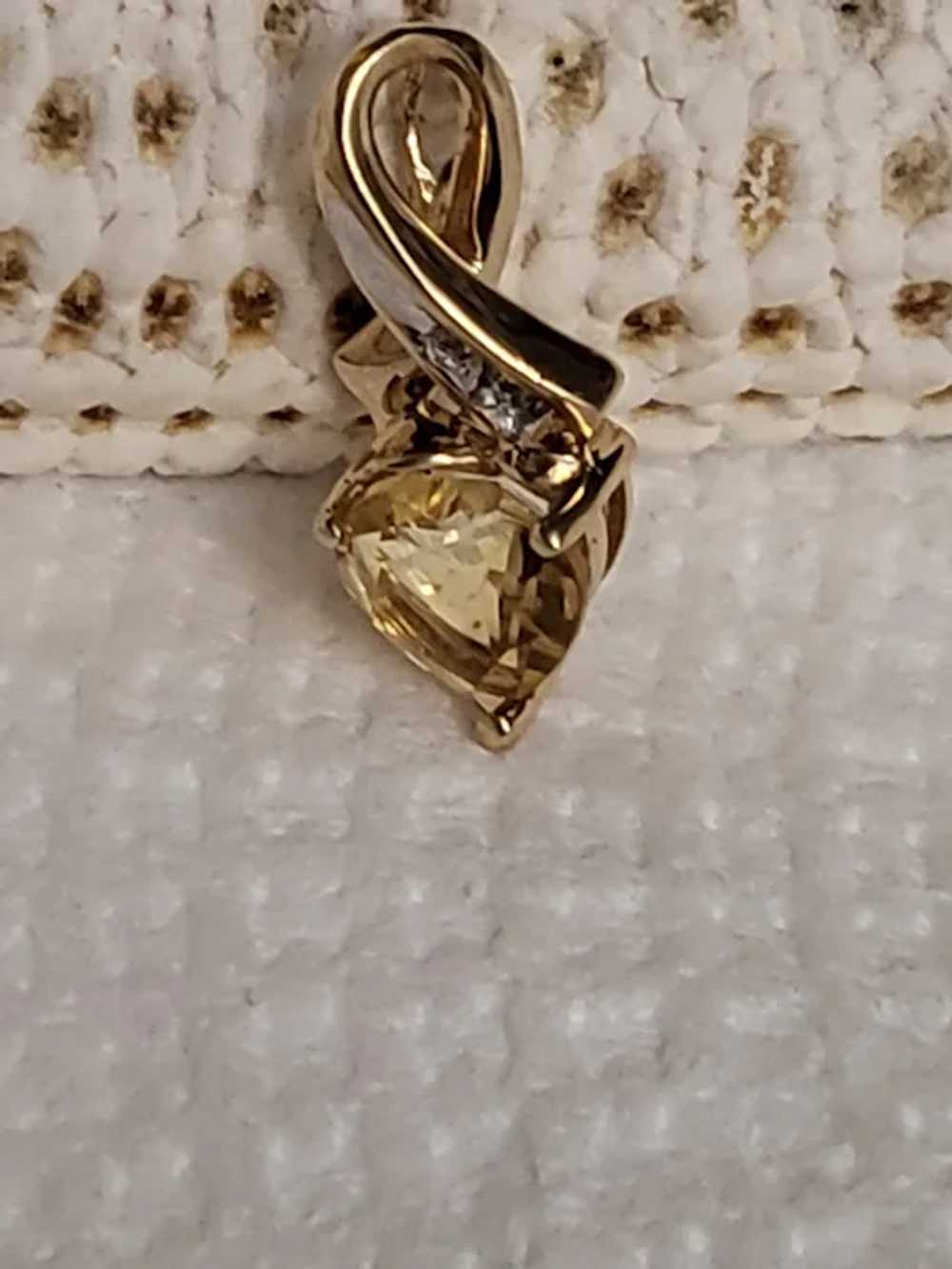 10K Gold .80CT Yellow Citrine Heart Pendant Drop - image 9