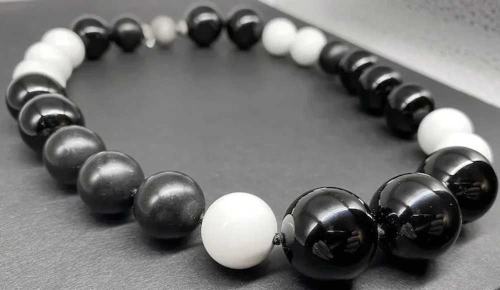 Chunky Asymmetrical White Agate Black Onyx Bead N… - image 2