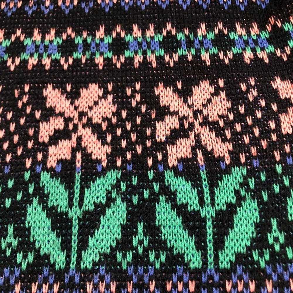 Vintage Sweater Flower Knit Pattern - image 3