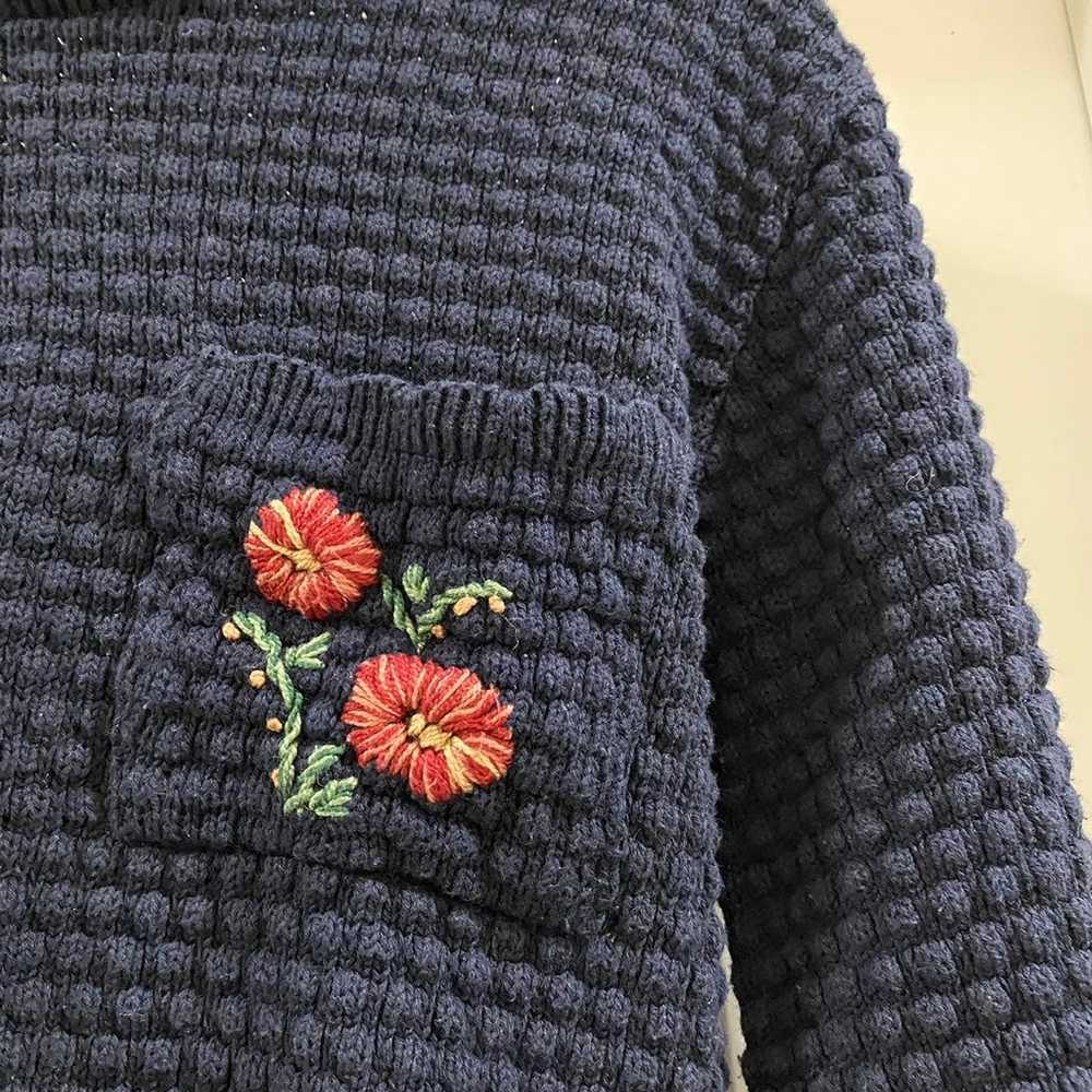 Vintage hand embroidered floral sweater M - image 3