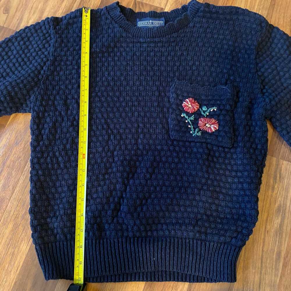Vintage hand embroidered floral sweater M - image 7