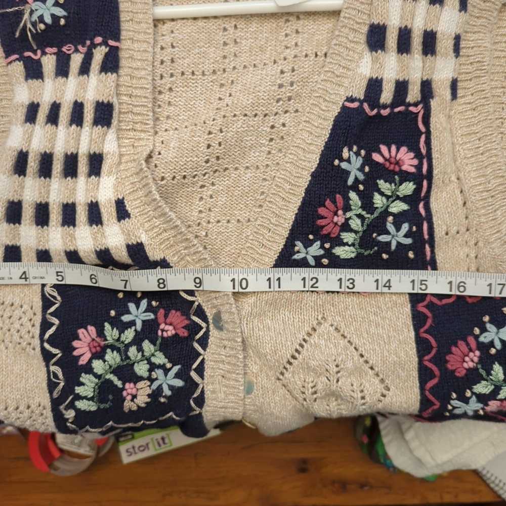 Vintage Jantzen Sweater Vest Hand Embroidered - image 4