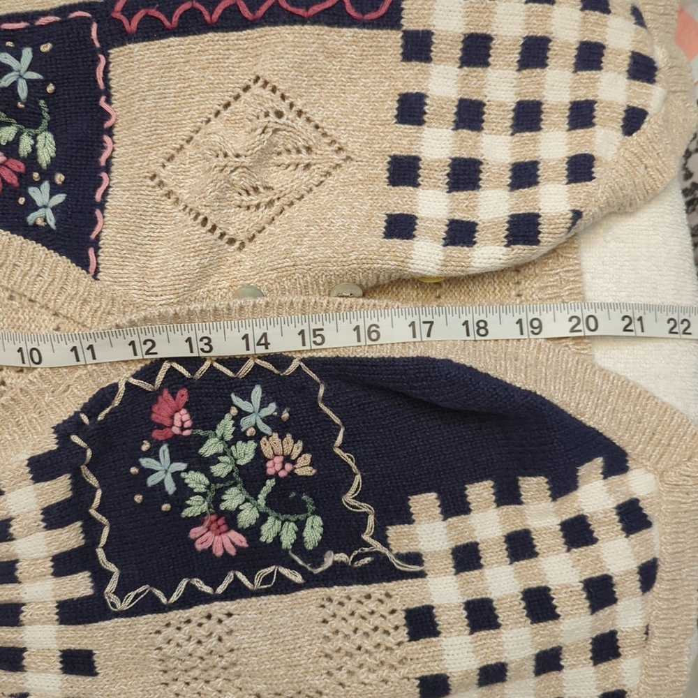Vintage Jantzen Sweater Vest Hand Embroidered - image 5