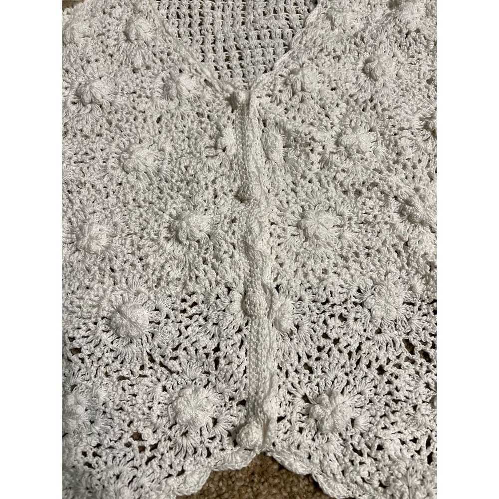 Vintage Jon Christy White Hand Crocheted Floral V… - image 2