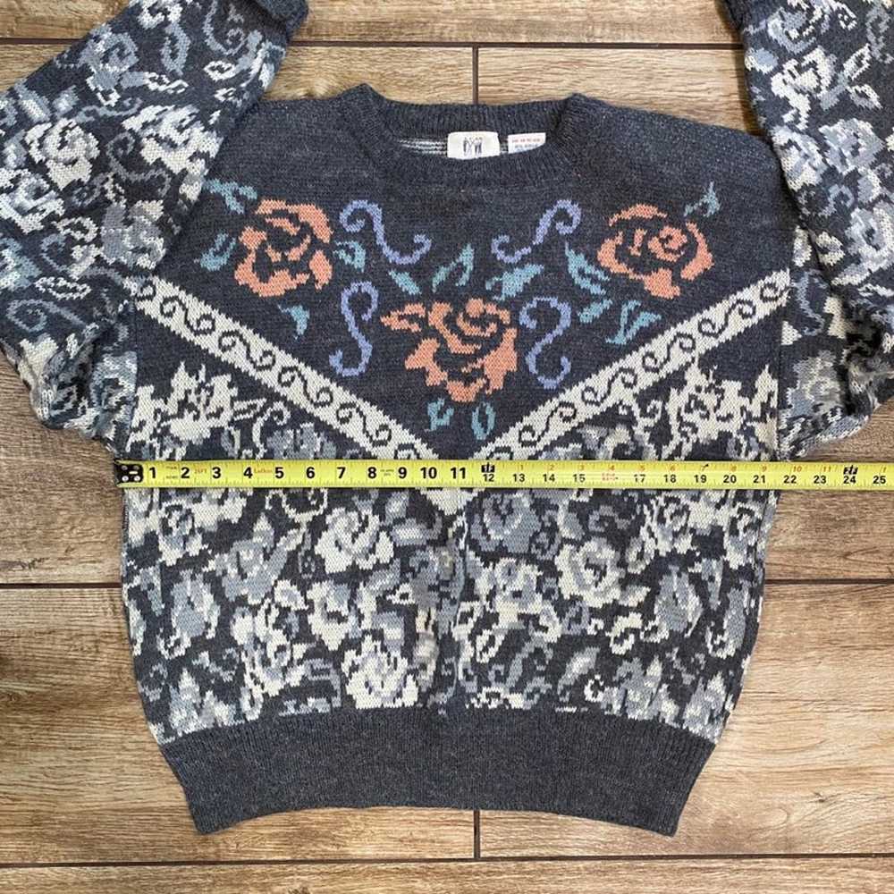Vintage Gray Floral Sweater - image 3