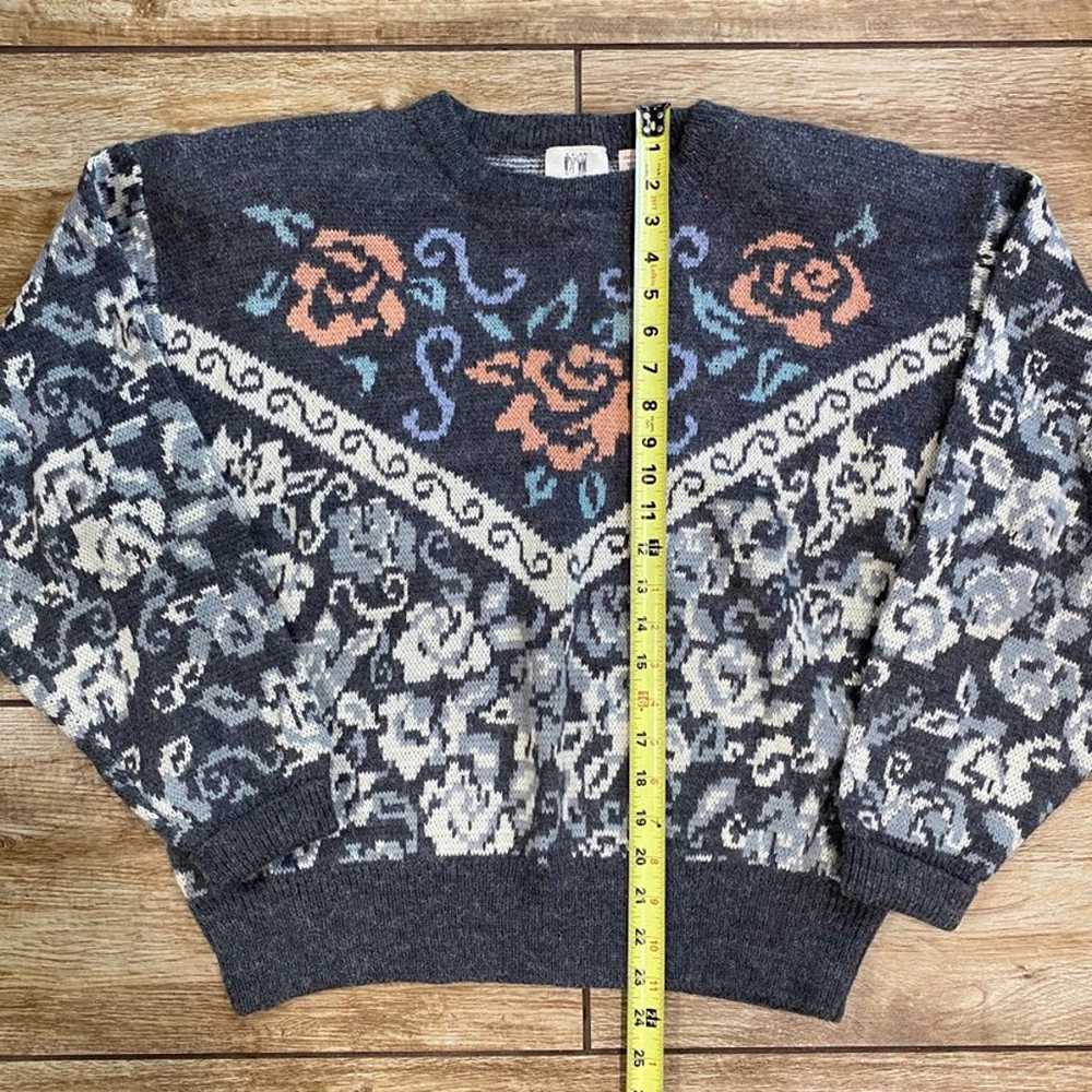 Vintage Gray Floral Sweater - image 4