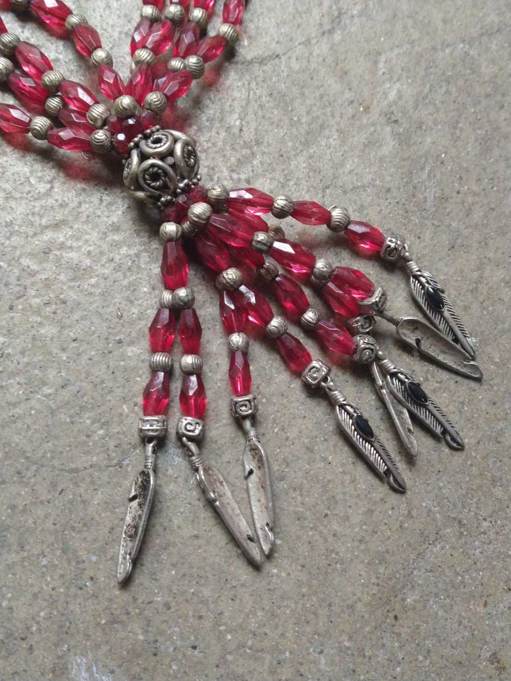 Custom × Jewelry × Vintage Necklace Red Glass Bea… - image 4