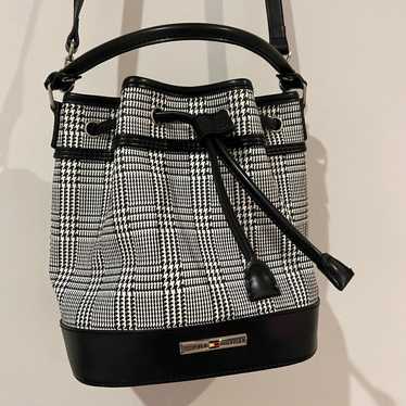 Tommy Hilfiger Houndstooth Bucket Bag