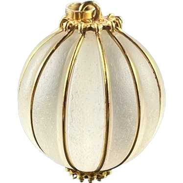 Huge Frosted Glass 18K Yellow Gold Gadrooned Spher