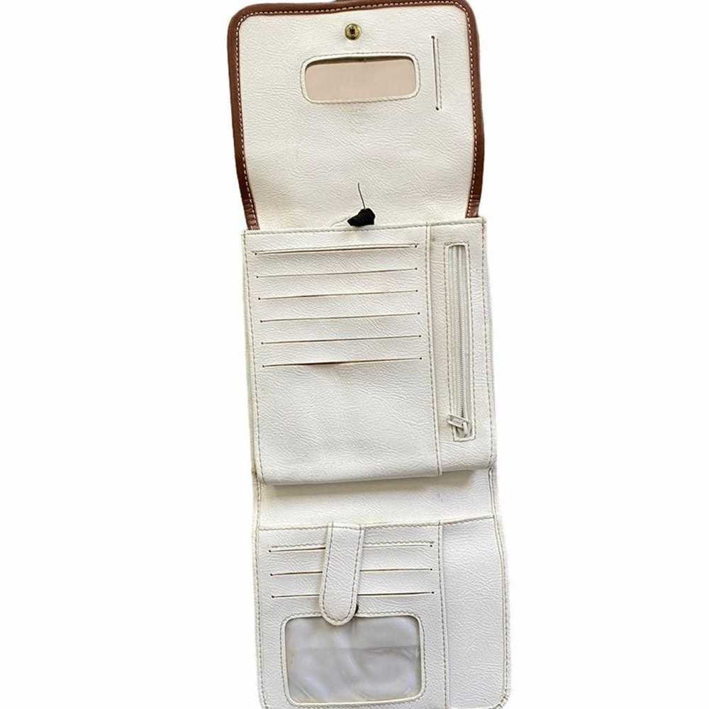 liz claiborne white crossbody bag - image 3