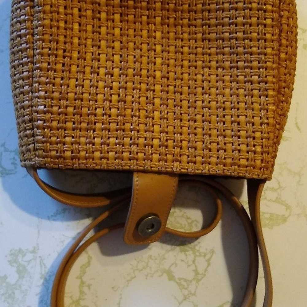 Vtg Fossil Purse approximately 7x7" tan woven/lea… - image 2