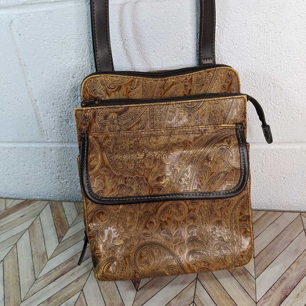 Vintage Relic Brown Paisley Embossed Leather Zip … - image 2