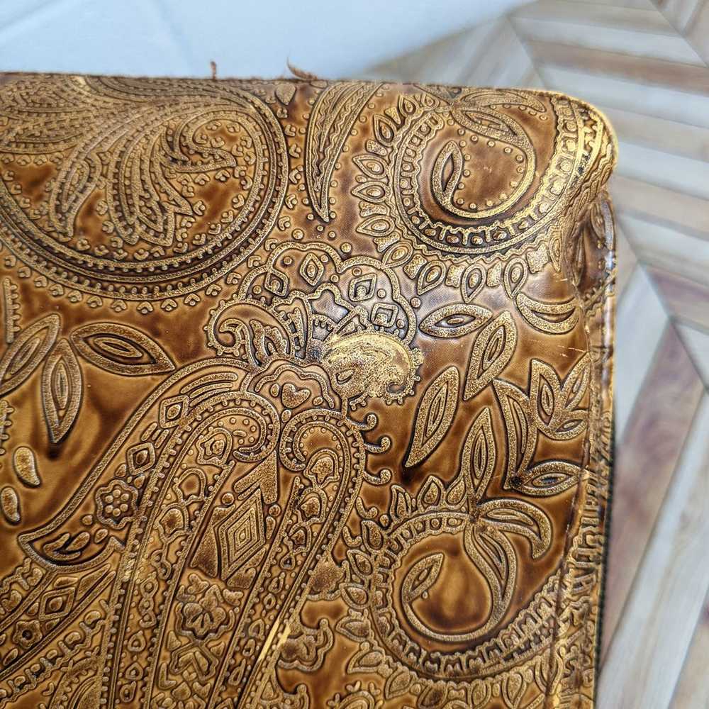 Vintage Relic Brown Paisley Embossed Leather Zip … - image 6