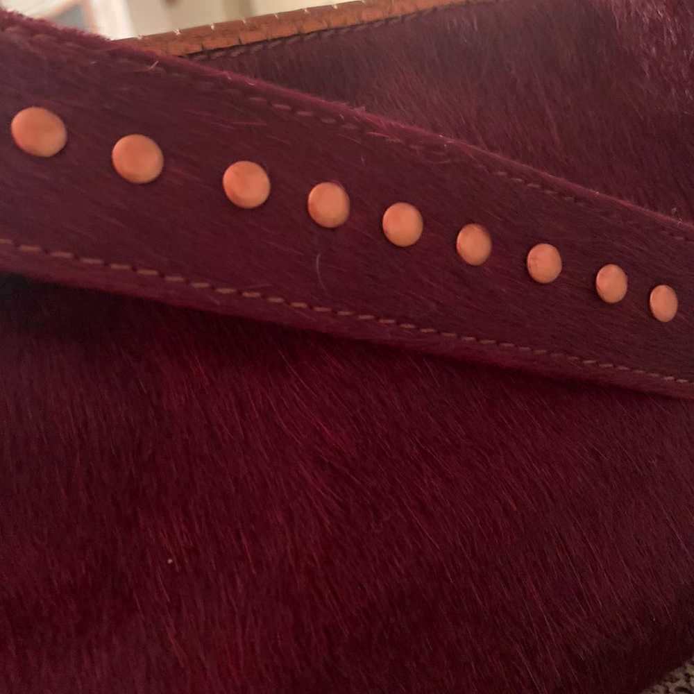 Vintage burgundy leather fur studded shoulder bag - image 8