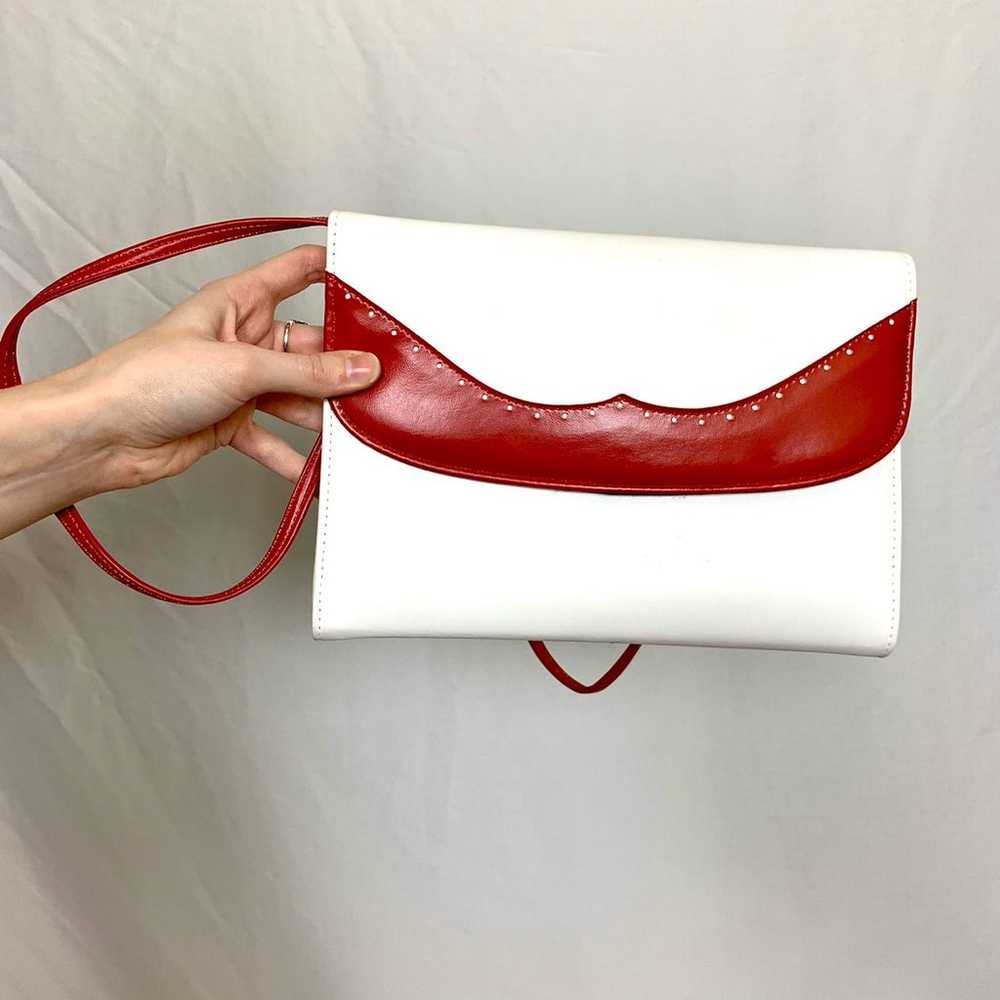 Red and white vinyl crossbody purse - image 2
