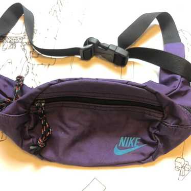 Vintage Nike fanny pack