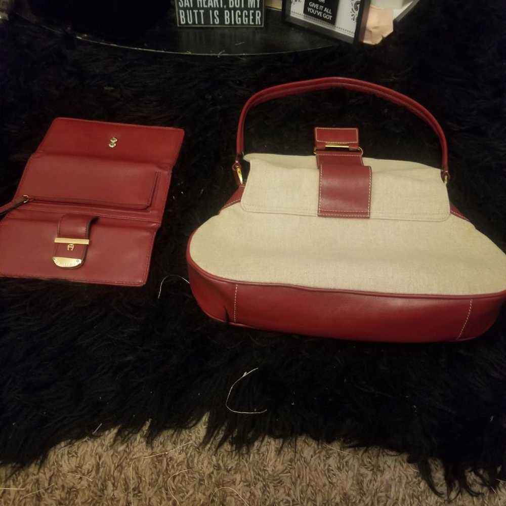 Etienne Aigner leather handbag and walle - image 6