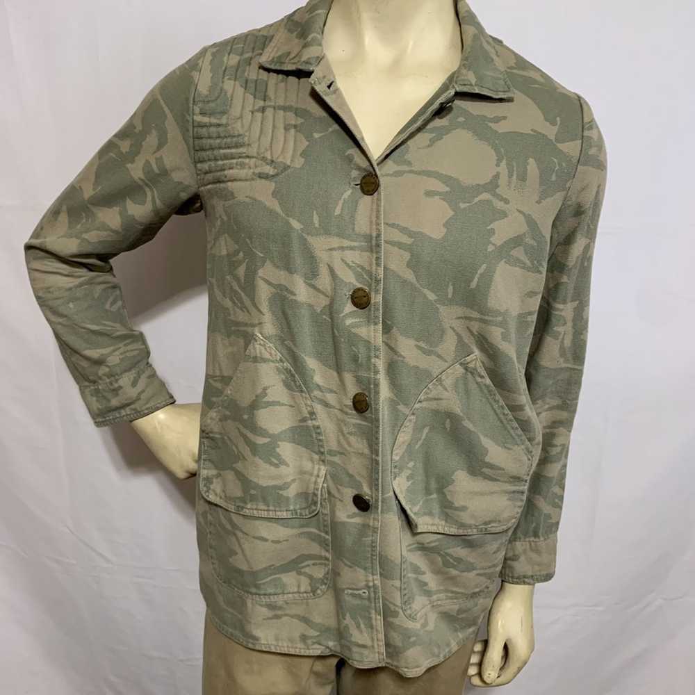 Current Elliott Buttoned Shirt Jacket Camouflage - image 4