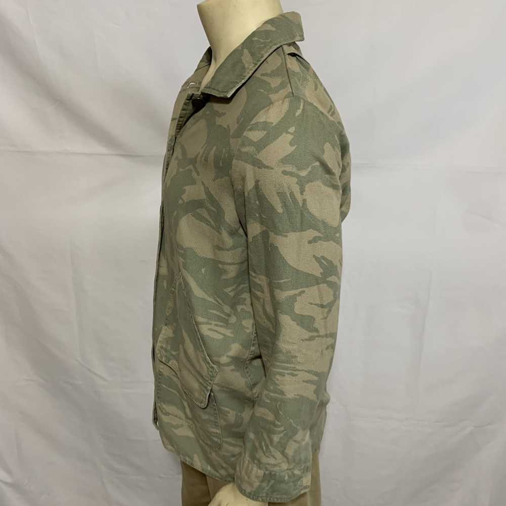 Current Elliott Buttoned Shirt Jacket Camouflage - image 5