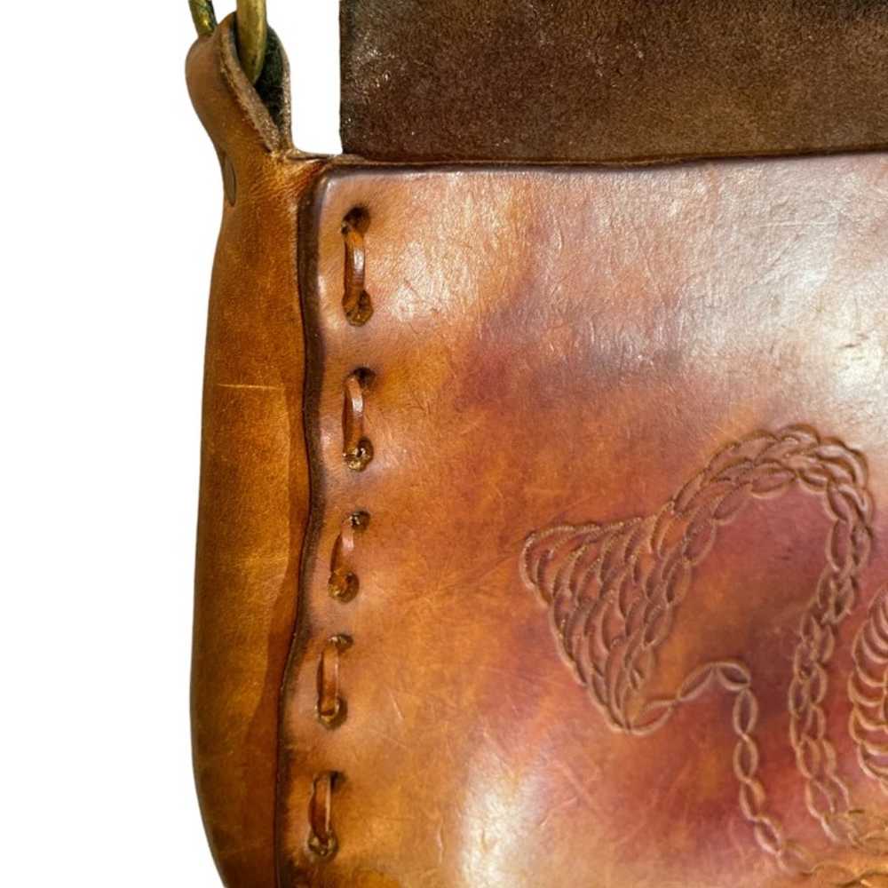 VINTAGE 60's or 70's Tooled & Etched Leather Cros… - image 9