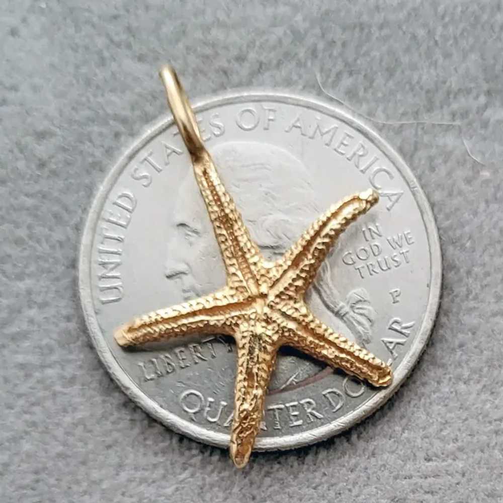 14K Gold Starfish Pendant or Bracelet Charm 1.6 G… - image 2