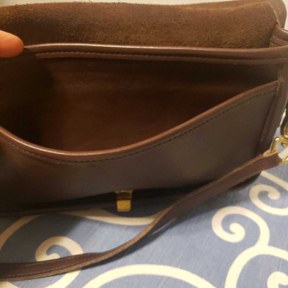 Vintage Coach dark brown leather shoulder bag. - image 12