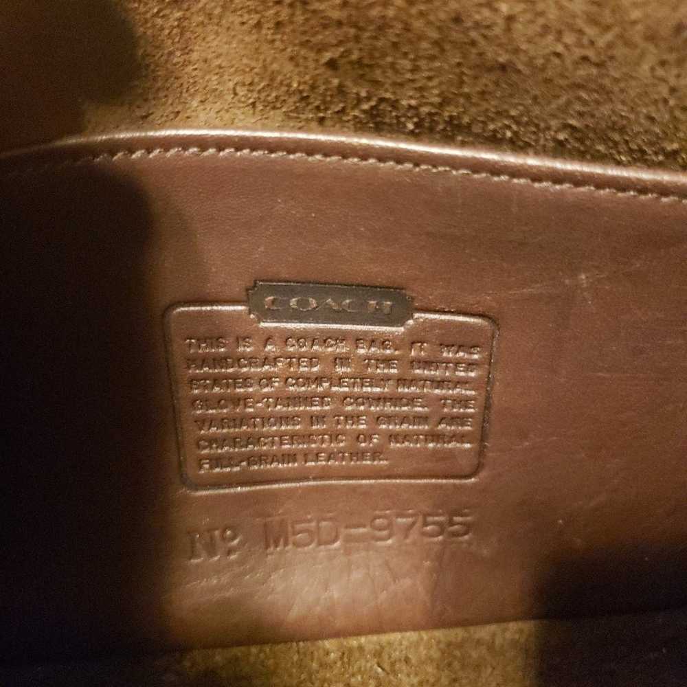 Vintage Coach dark brown leather shoulder bag. - image 9