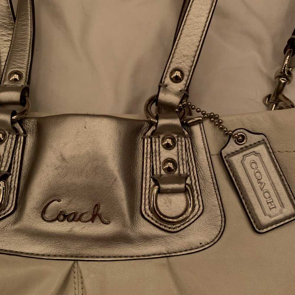 AUTHENTIC Coach White Leather Handbag - image 4